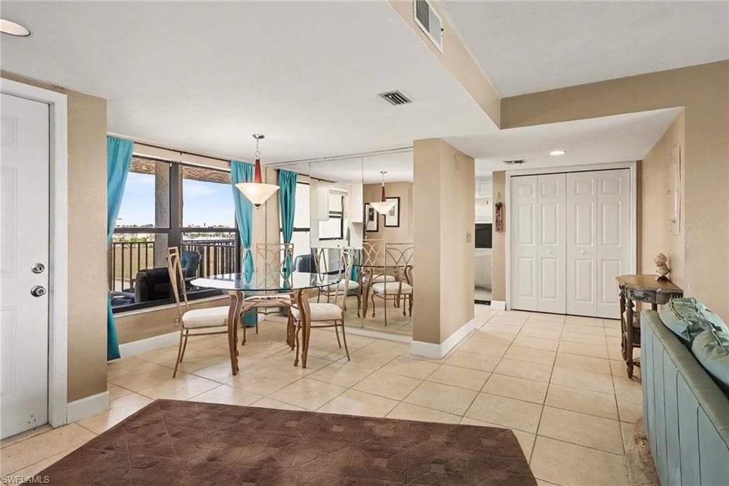 4703 SE 17th PL 404-3
