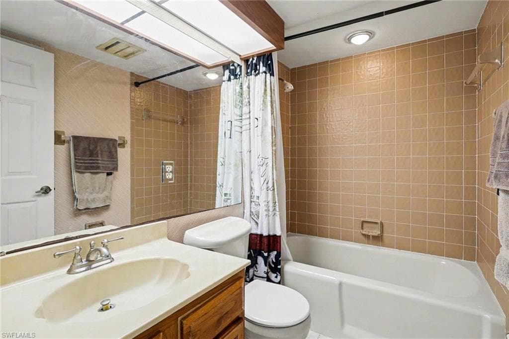 4703 SE 17th PL 404-10