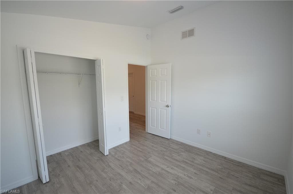 2225 Carver AVE-5