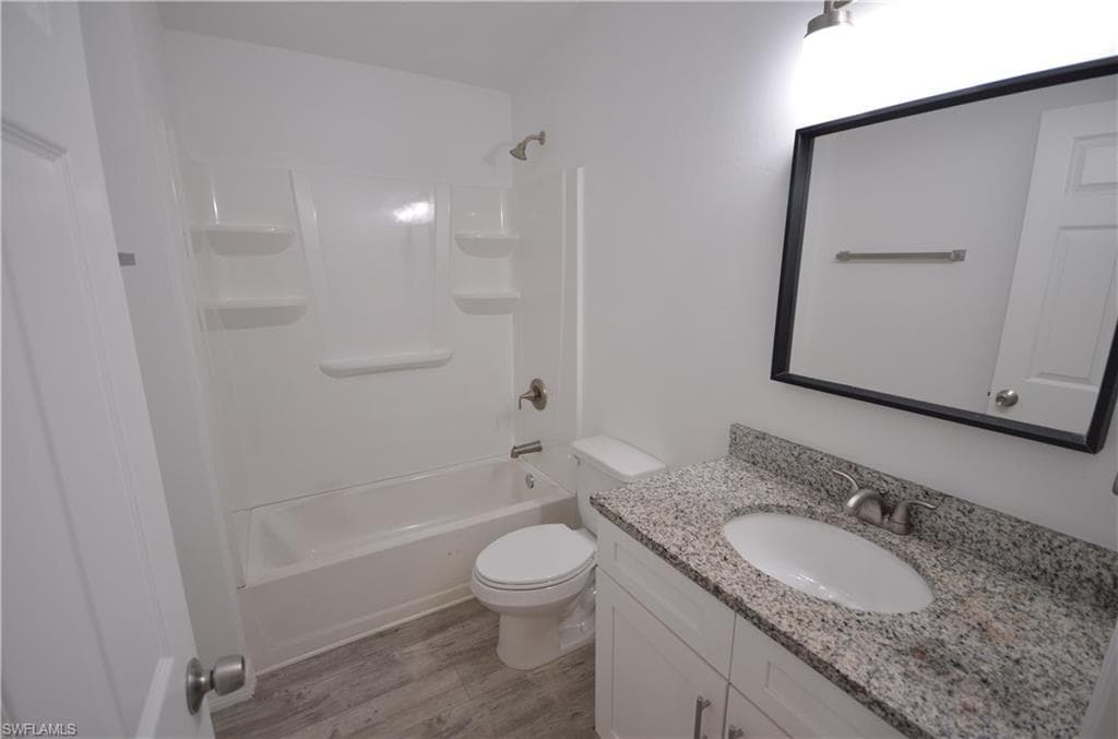 2225 Carver AVE-9