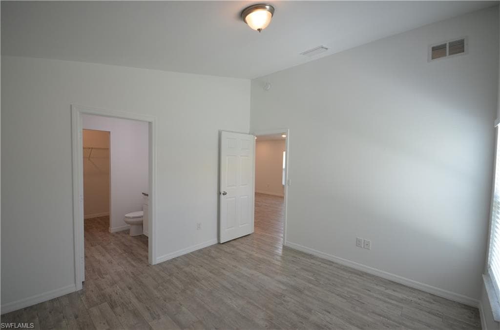 2225 Carver AVE-8