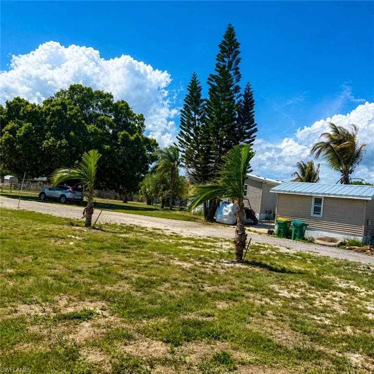 7850 Friendship LN-16