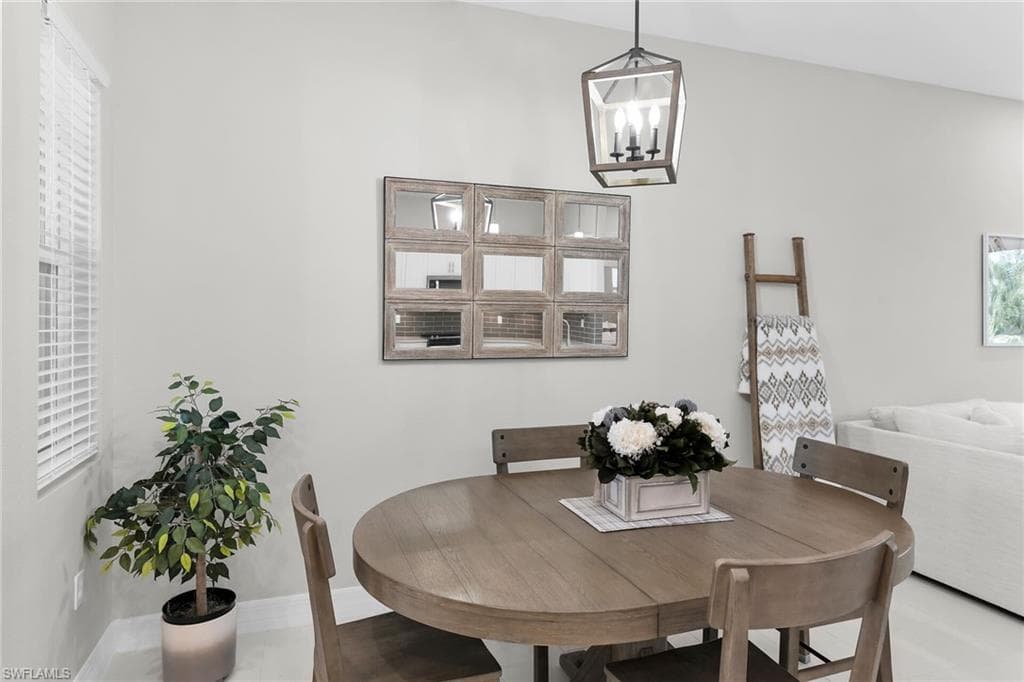 268 Indies DR E 202-10
