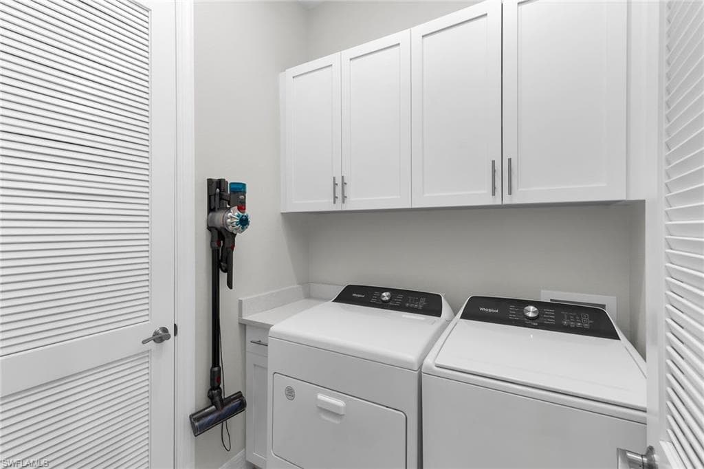 268 Indies DR E 202-18