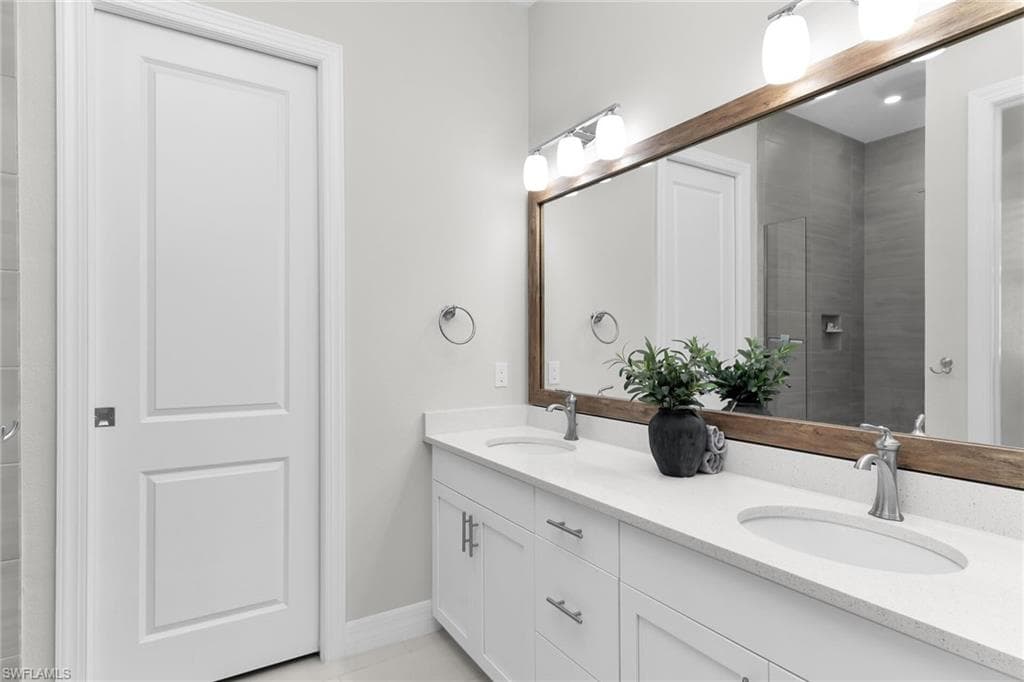 268 Indies DR E 202-15