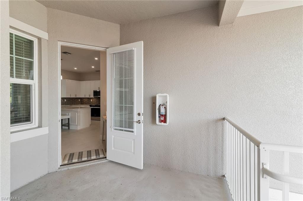 268 Indies DR E 202-25