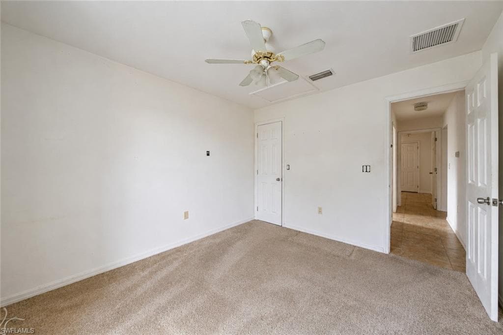 20 Hampton AVE-16