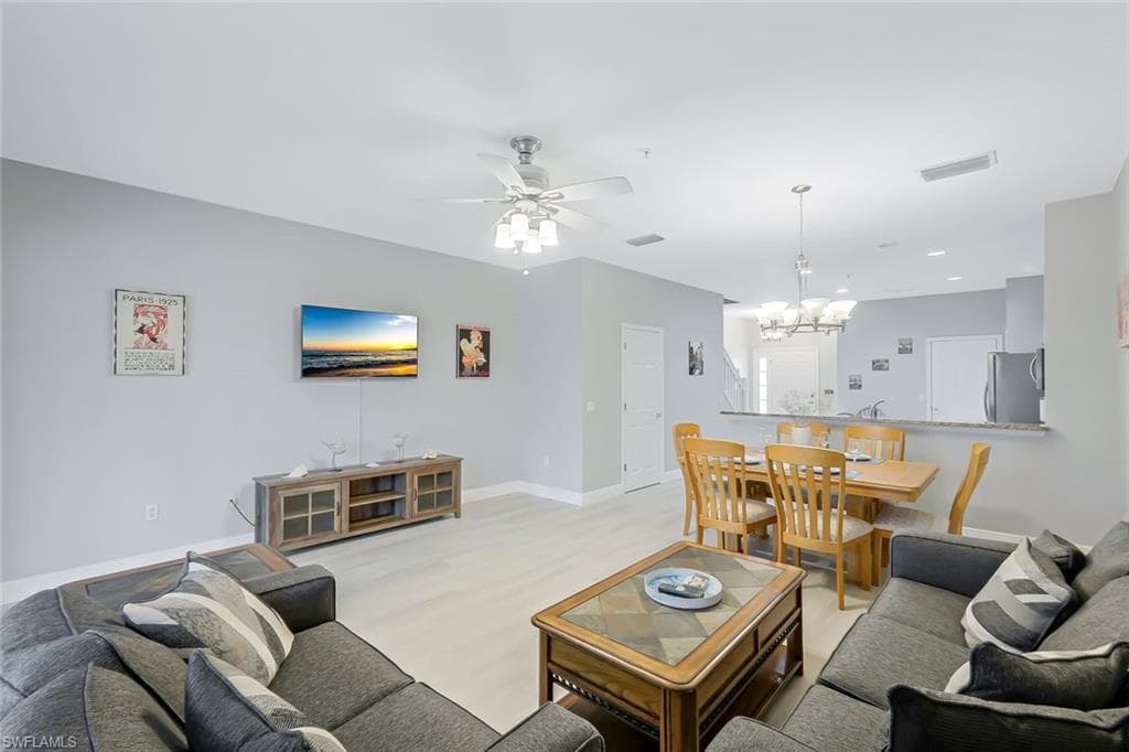 836 Hampton CIR 171-6
