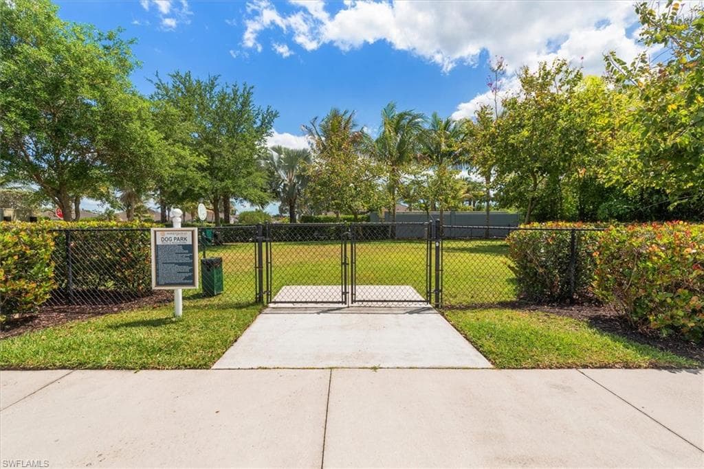2302 Marquesa CIR-45
