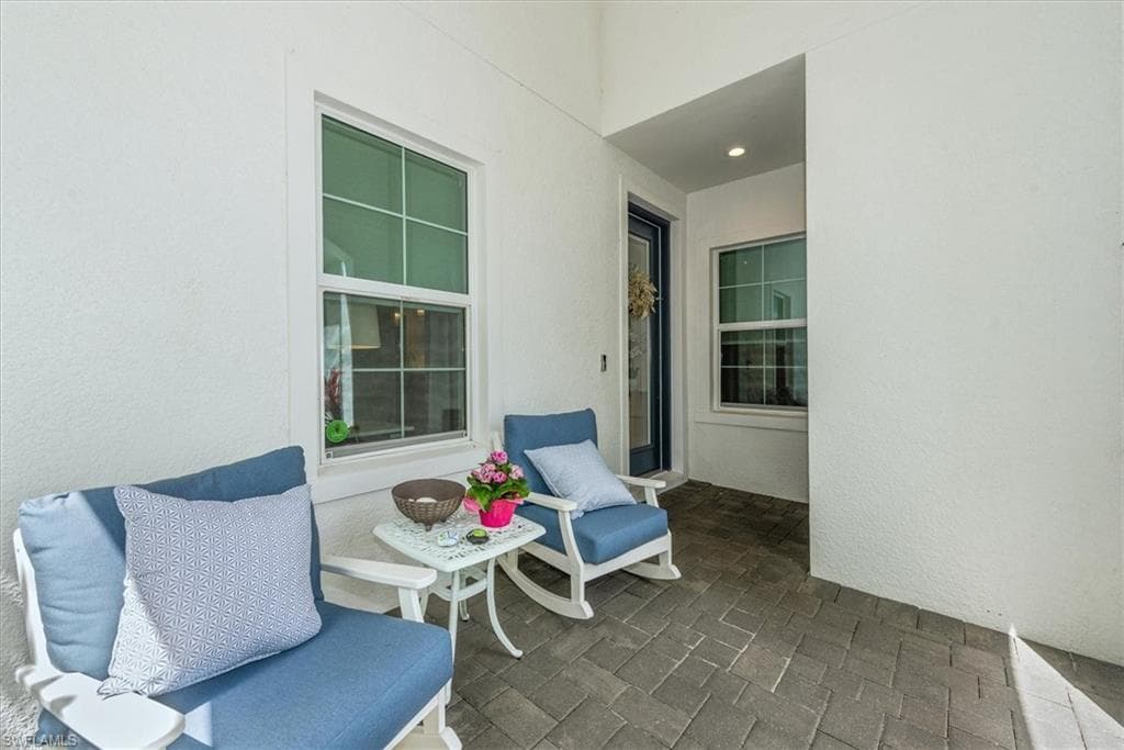 2302 Marquesa CIR-4