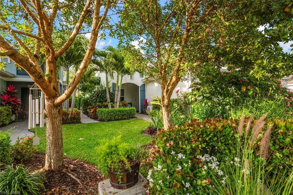 2302 Marquesa CIR-25