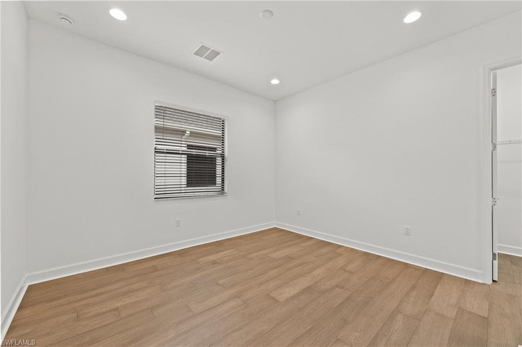 14313 Hogarth PL-23