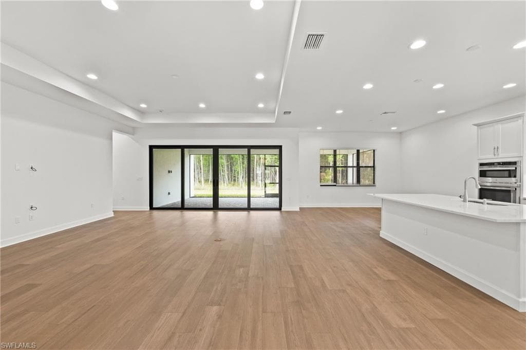 14313 Hogarth PL-11