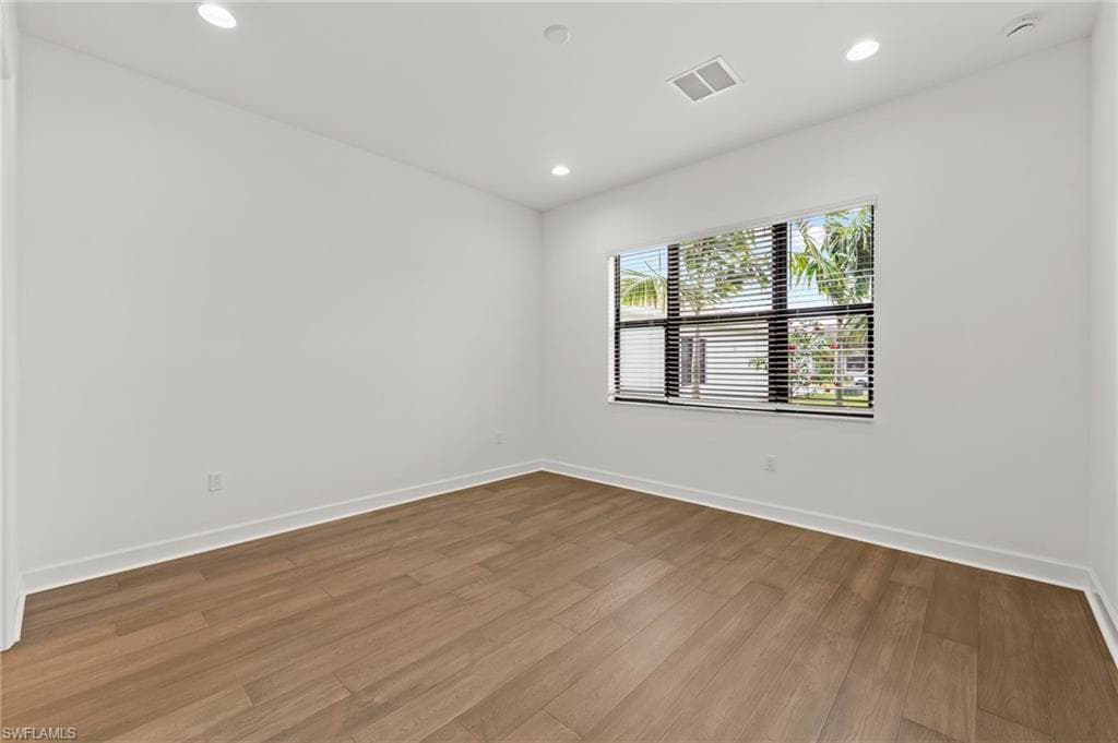 14313 Hogarth PL-19