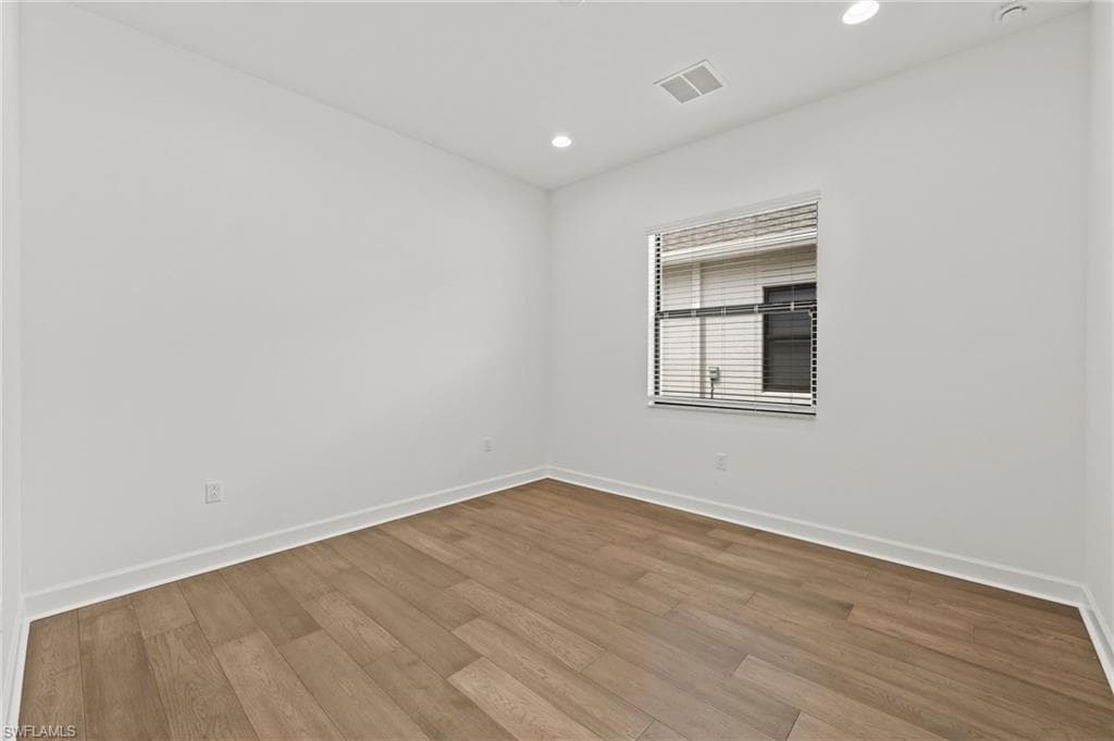 14313 Hogarth PL-25