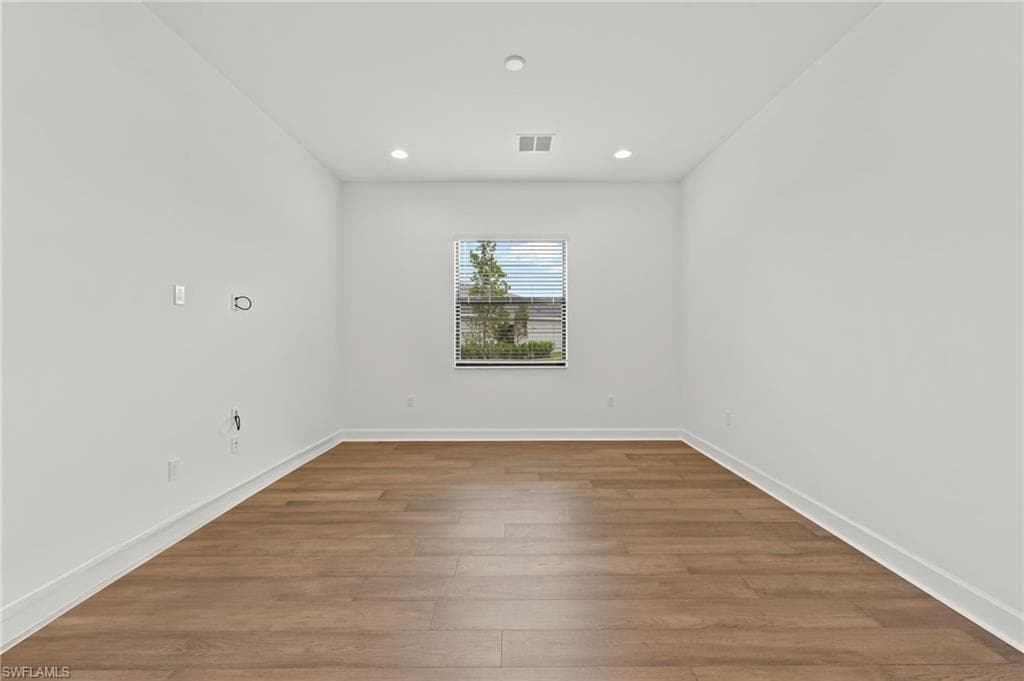 14313 Hogarth PL-21