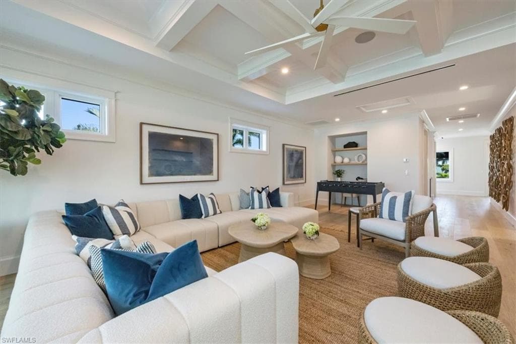 493 8th AVE S-27