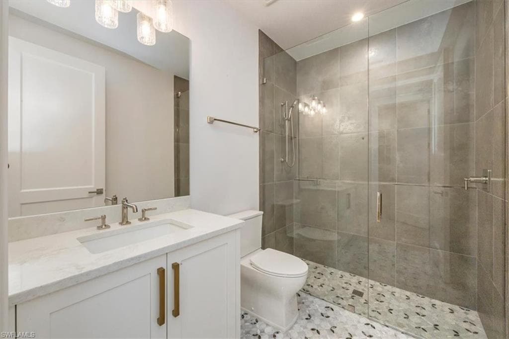 493 8th AVE S-36