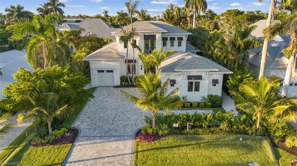 493 8th AVE S-38