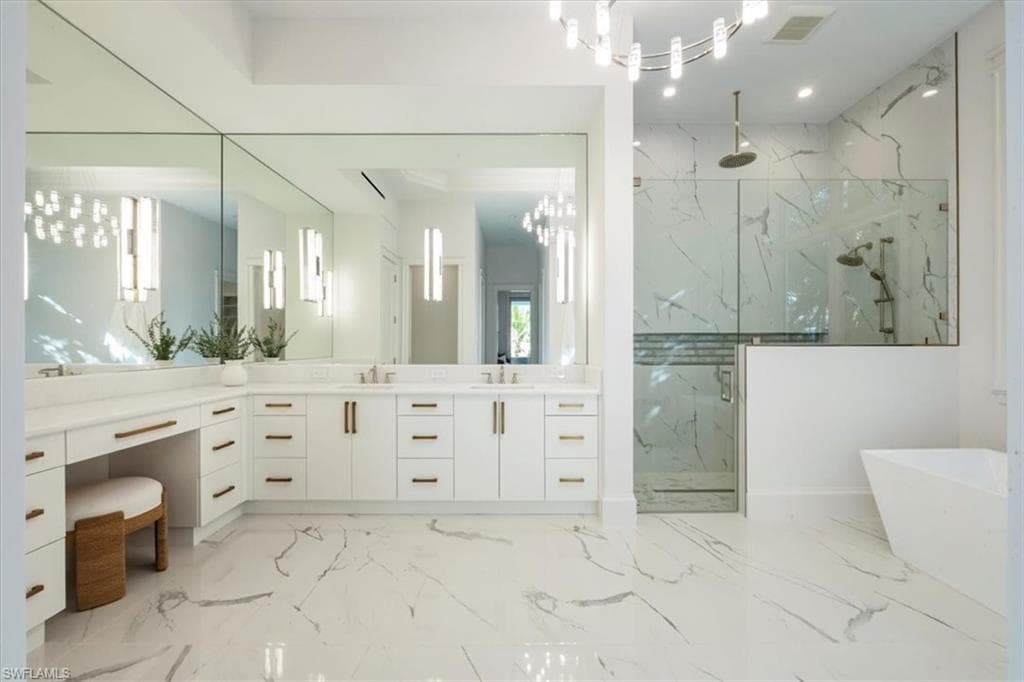 493 8th AVE S-14