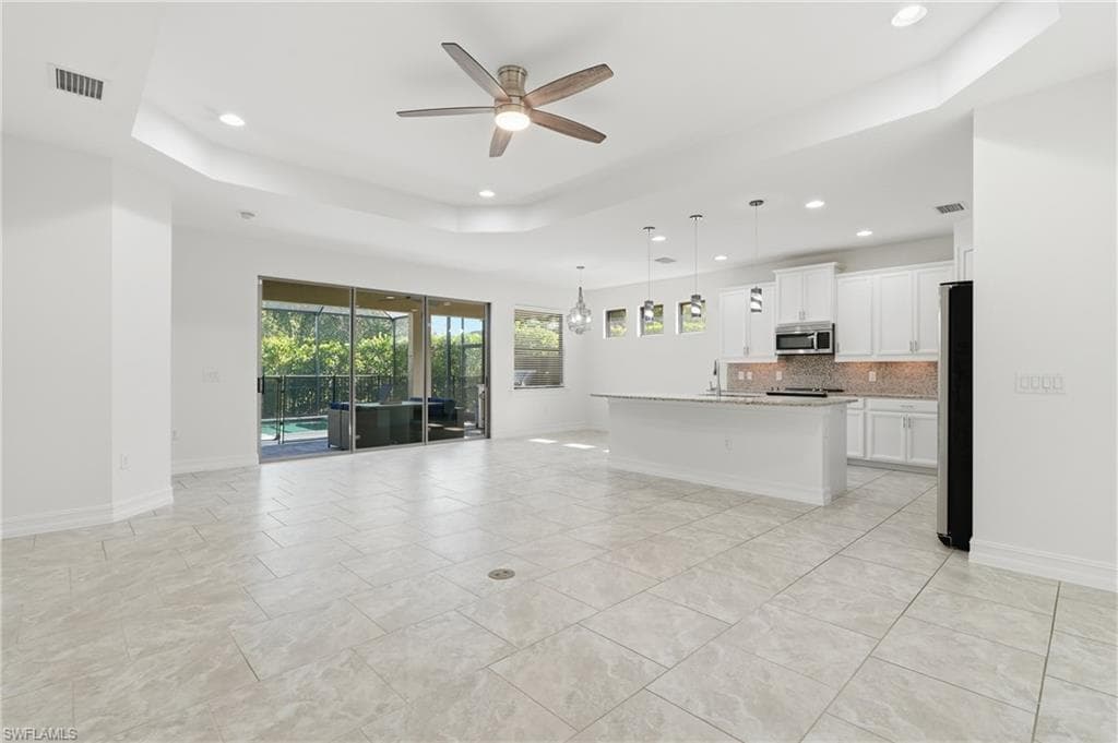 16329 Aberdeen WAY-6