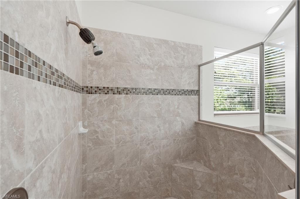 16329 Aberdeen WAY-22