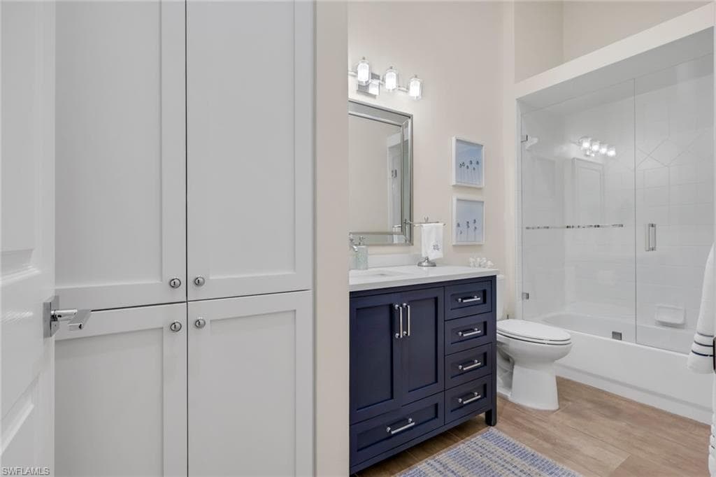 1215 Sarah Jean CIR J205-26