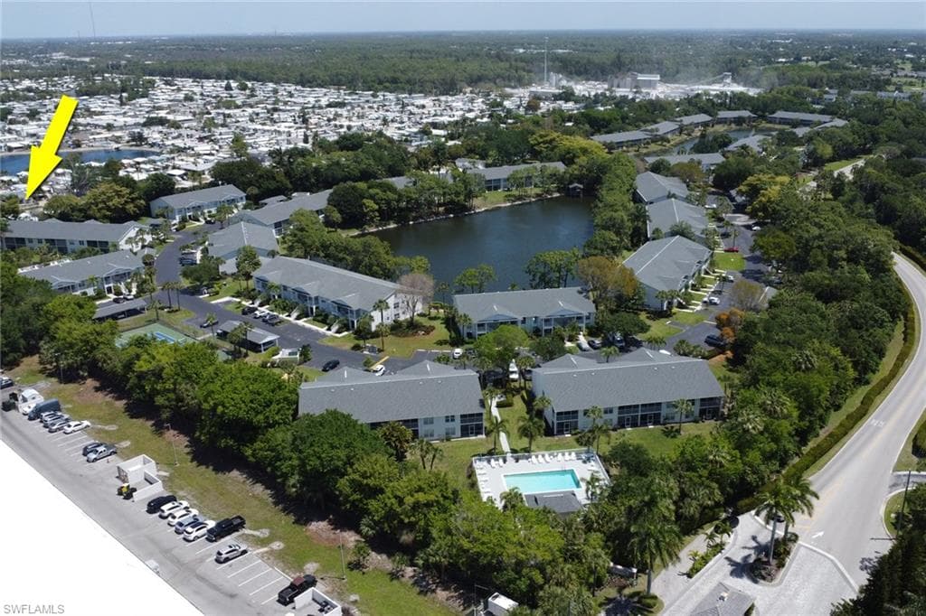 1215 Sarah Jean CIR J205-33