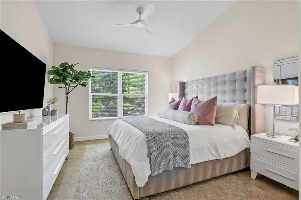 1215 Sarah Jean CIR J205-21