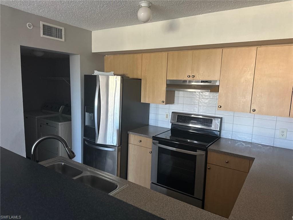 8659 River Homes LN 1307-17