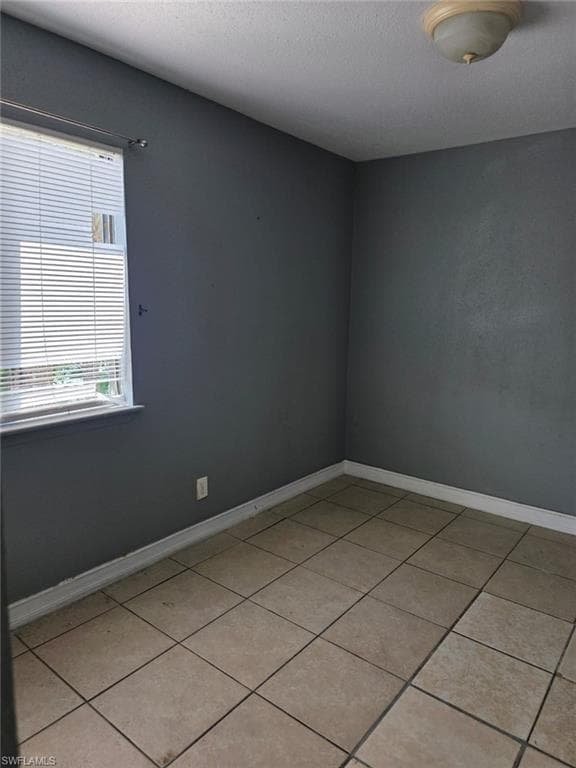2835 Winkler AVE 215-22