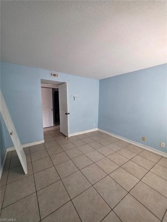 2835 Winkler AVE 215-28