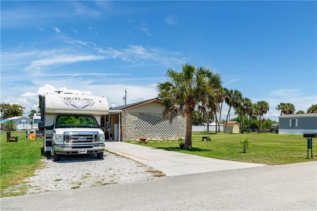 7784 Raymary ST-1