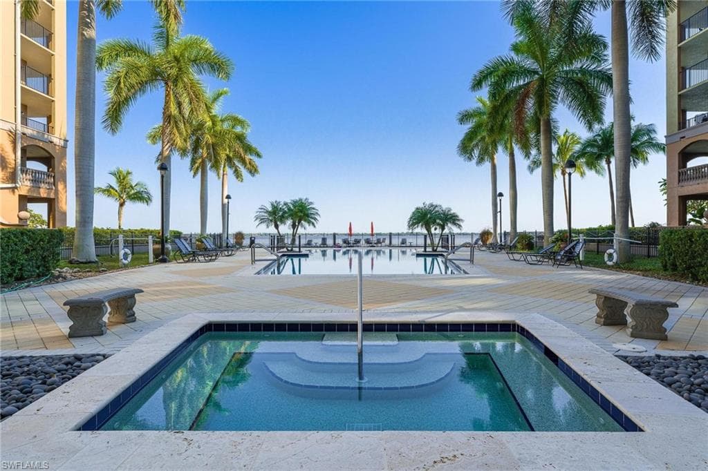 2825 Palm Beach BLVD 214-42