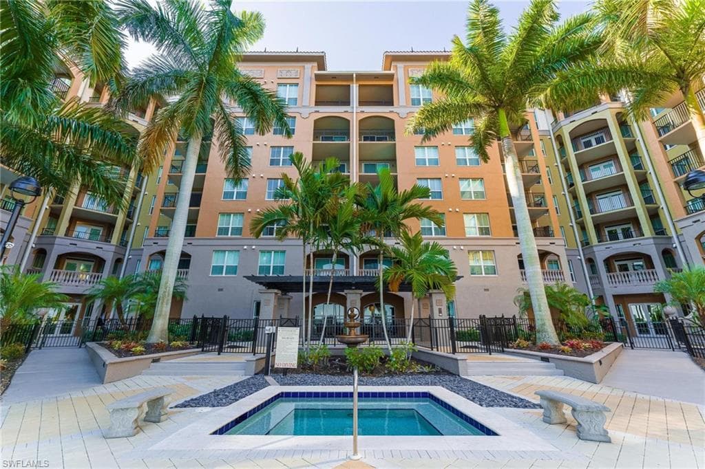 2825 Palm Beach BLVD 214-1