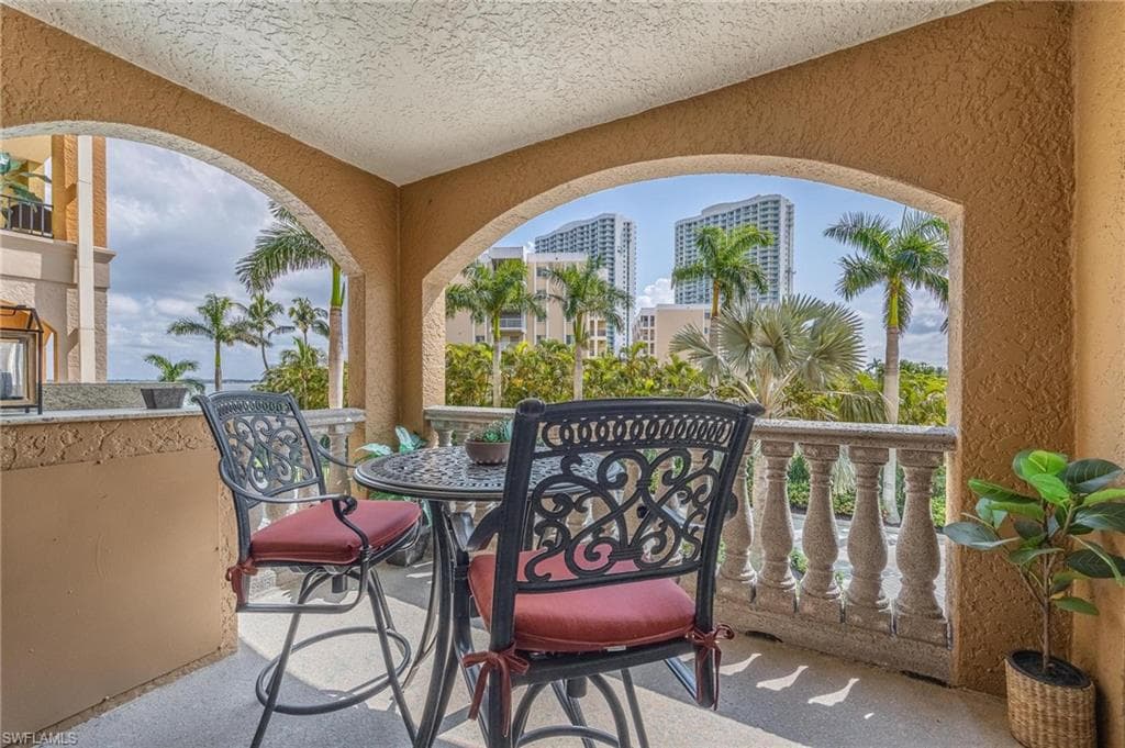 2825 Palm Beach BLVD 214-24