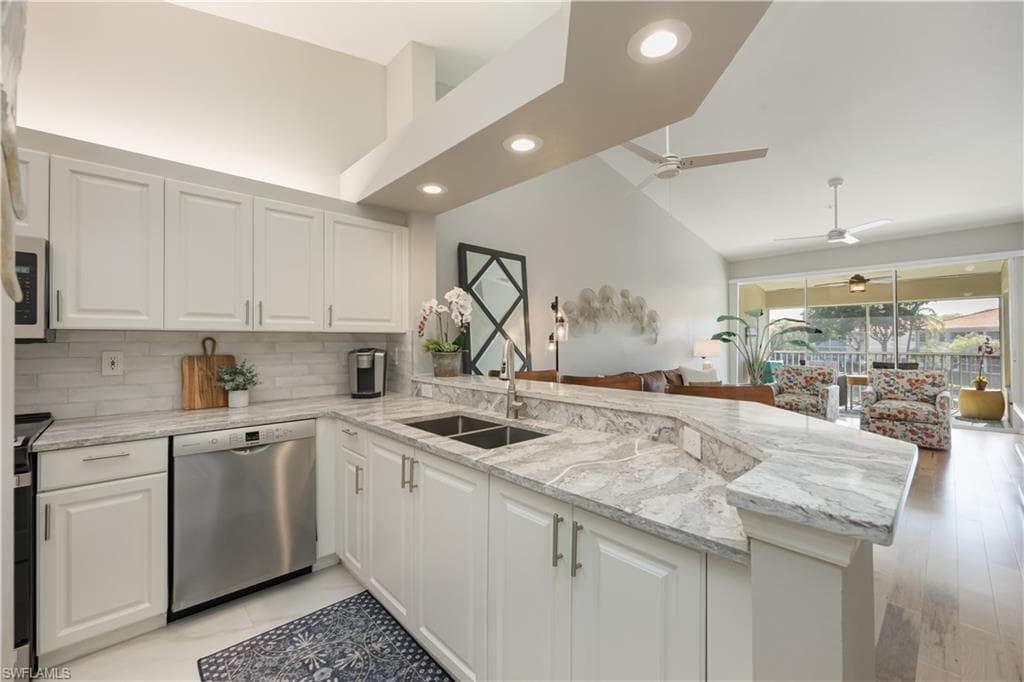 7564 Silver Trumpet LN U202-11