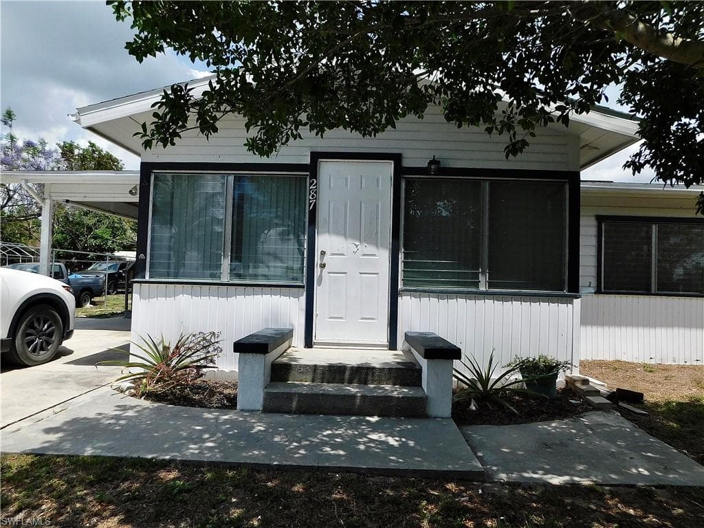 287 Poe AVE-13