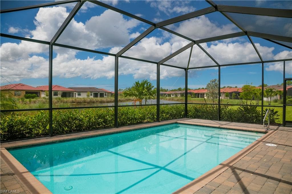 1555 Marton CT-12
