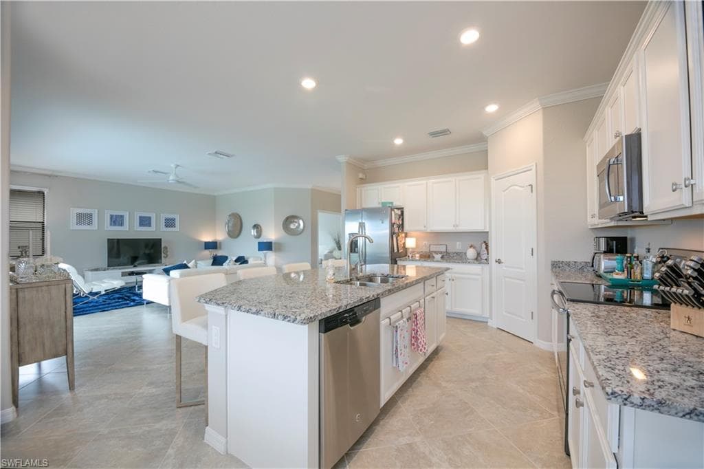 1555 Marton CT-5