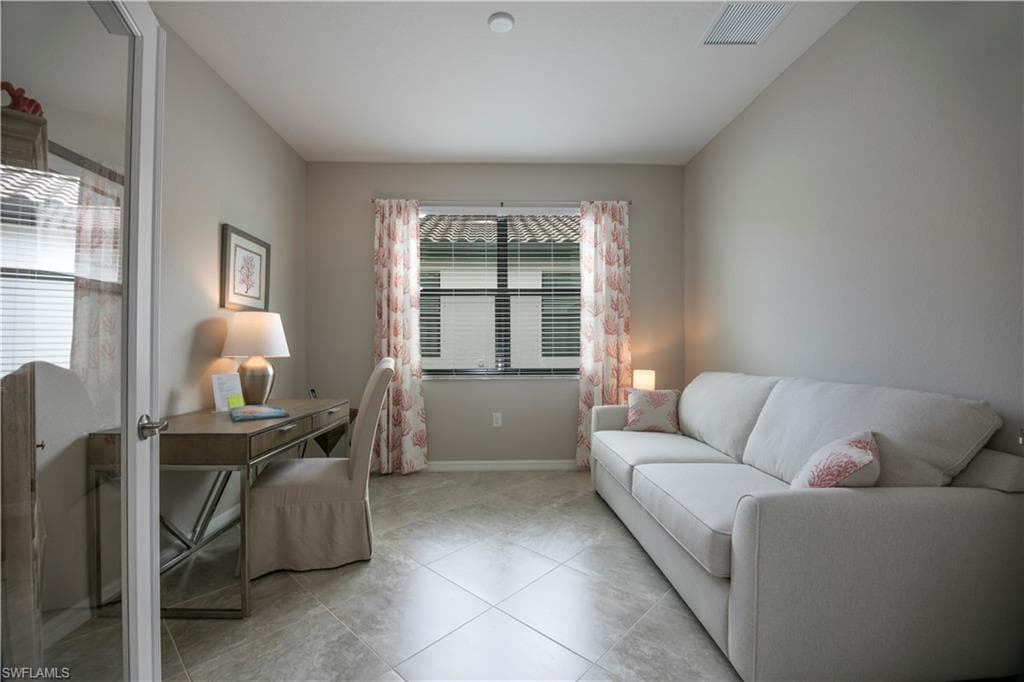 1555 Marton CT-11