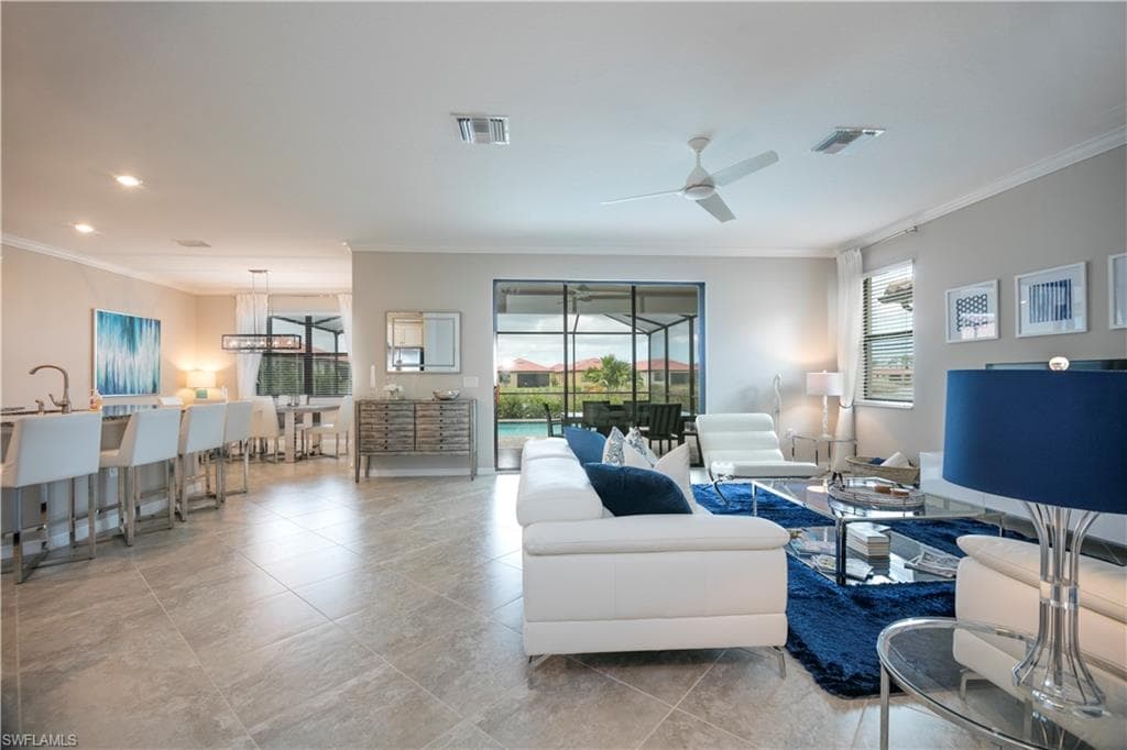 1555 Marton CT-4