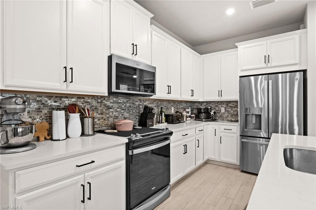 10353 Bonavie Cove DR-16