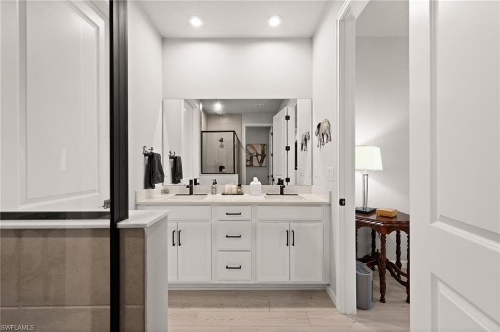 10353 Bonavie Cove DR-32