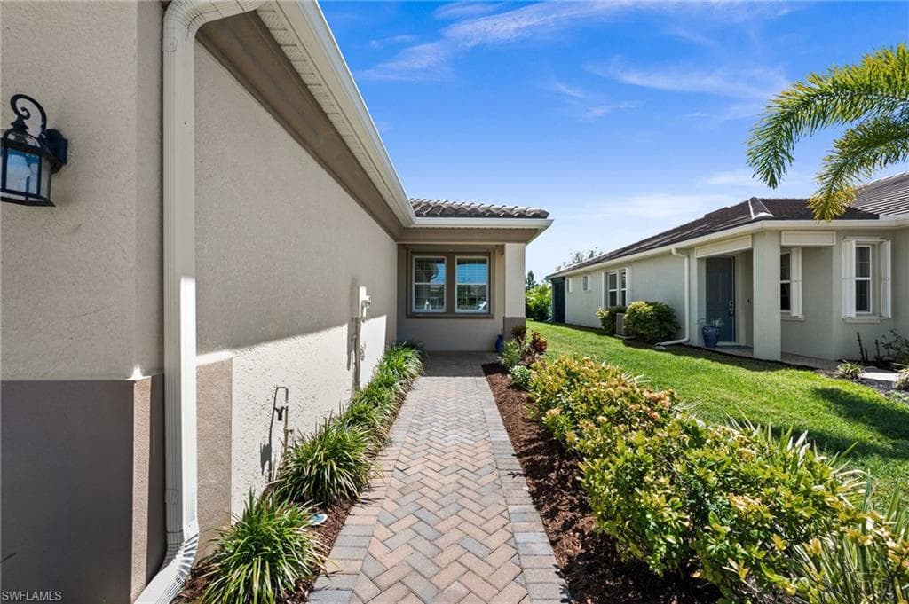 10353 Bonavie Cove DR-9