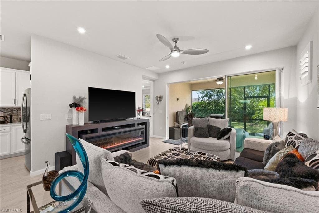 10353 Bonavie Cove DR-24