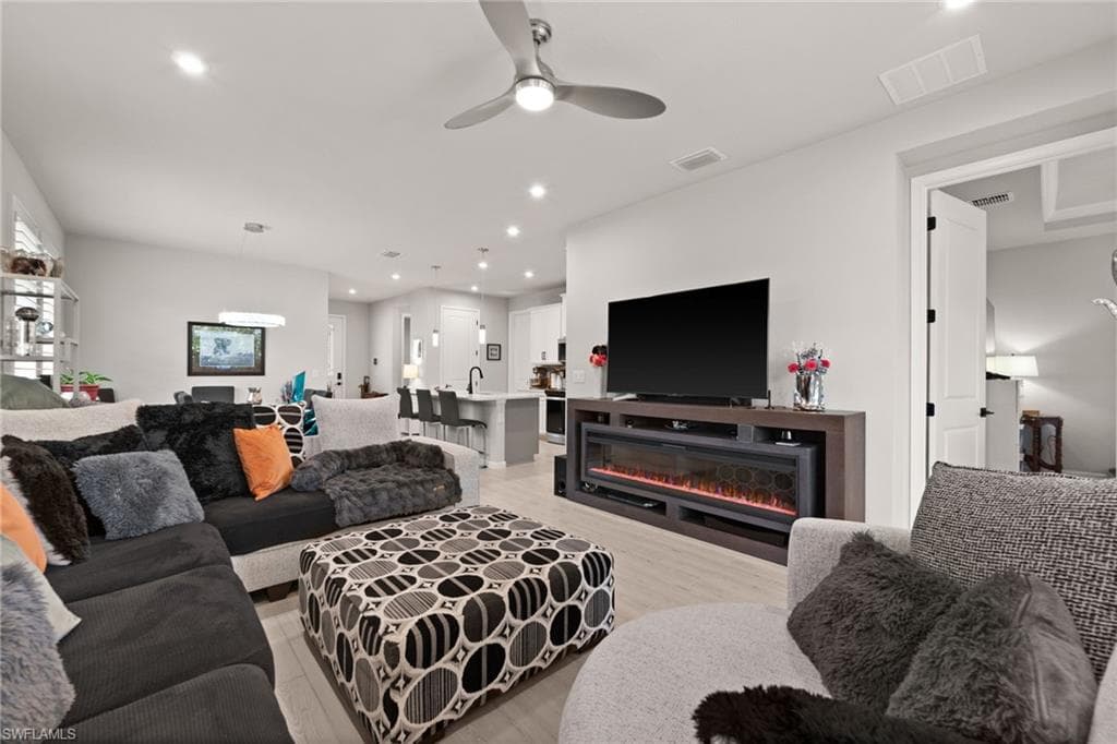 10353 Bonavie Cove DR-25