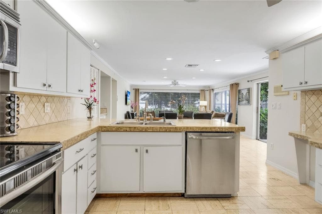 3788 Harold AVE-28