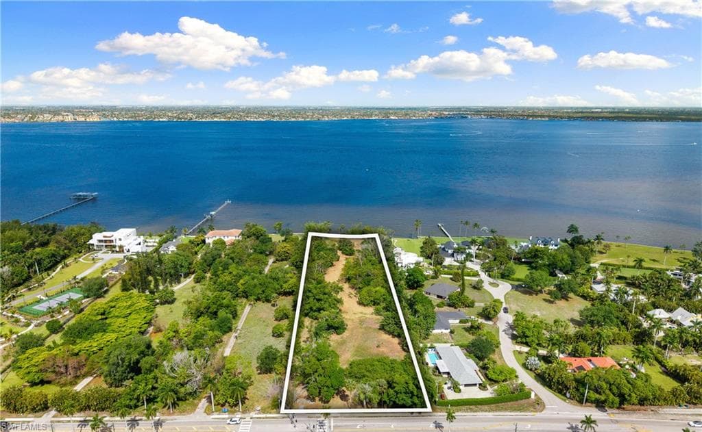 11480 McGregor BLVD-2