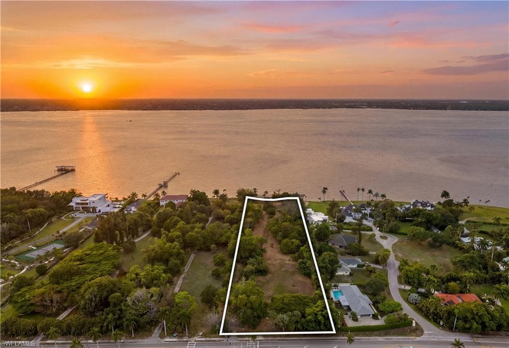 11480 McGregor BLVD-22